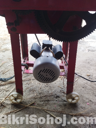 Hay and grass (Chaff) cutter